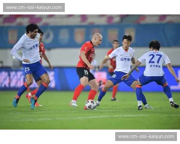 亚洲杯赛场风云再起：山东鲁能与全北现代的巅峰对决，一场不容错过的足球盛宴